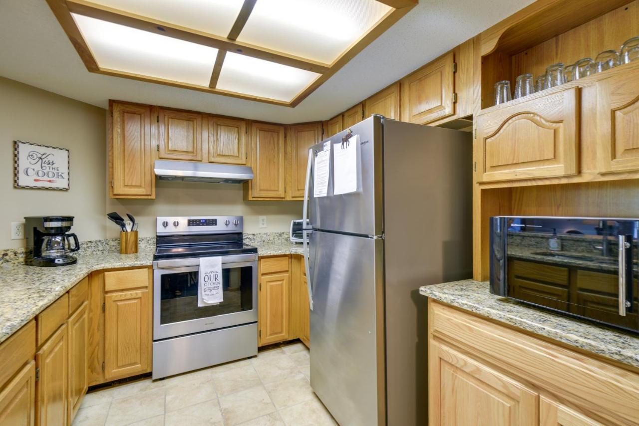 Well-Appointed Lincoln Abode Ski, Swim And Fish! Bagian luar foto