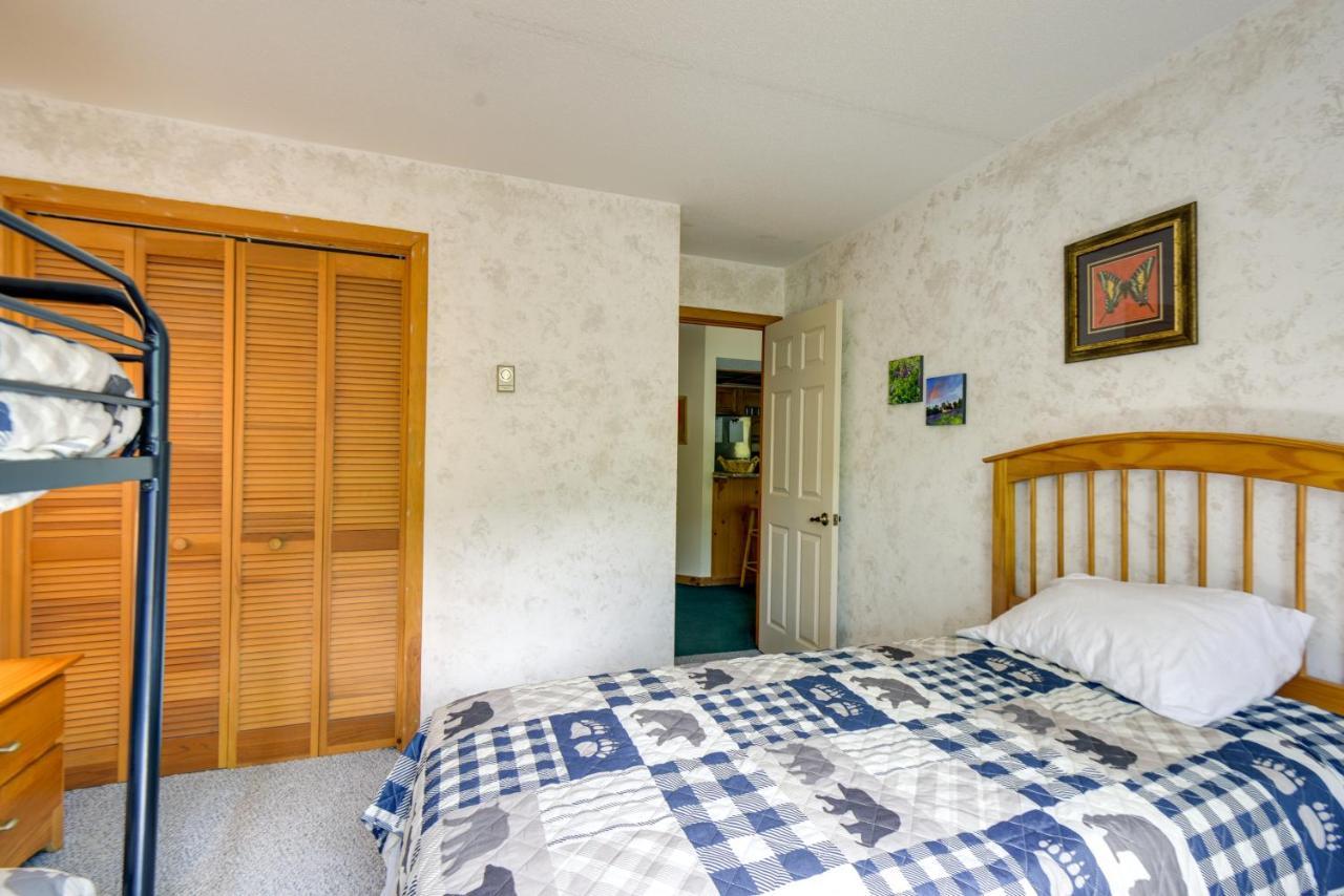 Well-Appointed Lincoln Abode Ski, Swim And Fish! Bagian luar foto